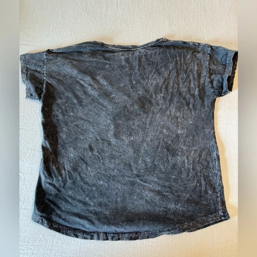 A perfect vintage style tee! - Picture 5 of 5